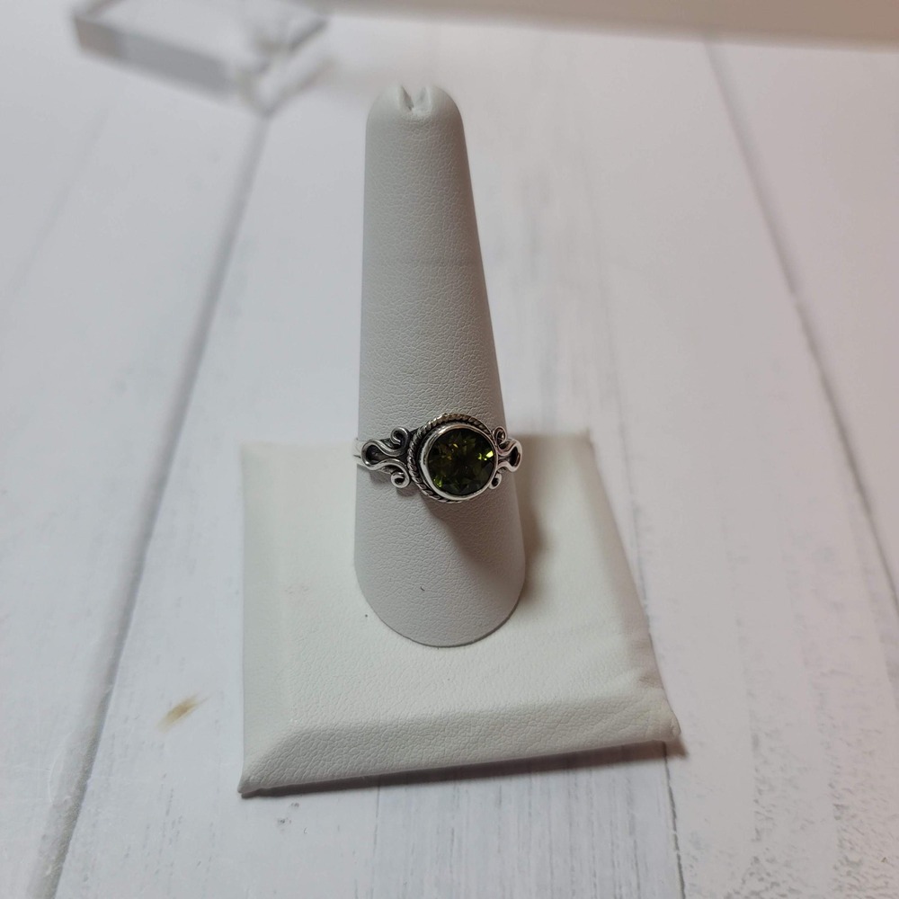 Sterling Silver 925 Green Peridot Filigree Solitaire Ring size 10.25 Boho Style